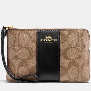 F58035 Small Coach Wristlet